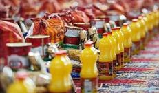 توزیع بسته های معیشتی عیدانه توسط گروه جهادی مسجد شهدای عباسیه تبریز