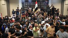 مقتدی صدر، خروج طرفدارانش را از پارلمان عراق خواستار شد