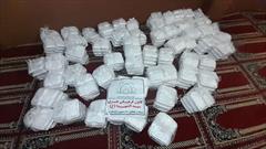 توزیع ۱۲۰۰ پرس غذای گرم بین عزاداران حسینی در مسجد امام حسين (ع) فارسان