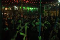 مسجدی‌های گراش در آیین «بعثت امت» گرد هم آمدند/ سینه‌زنی سنتی، محور اجتماع عزاداران