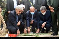 گزارش تصویری| گلباران مزار شهدا در آغاز هفته دولت