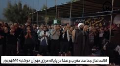 اقامه نماز جماعت مغرب و عشا در پایانه مرزی مهران