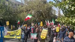 نمازگزاران تهرانی در محکومیت اهانت به مقدسات راهپیمایی کردند