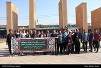 گزارش تصویری| بازدید شرکت کنندگان «مدهامتان» از باغ موزه دفاع مقدس شیراز