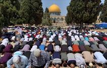 اقامه نماز جمعه ده ها هزار فلسطینی در مسجدالاقصی