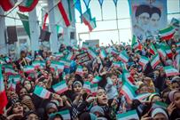اجتماع ۱۰ هزار نفری سربازان دهه نودی امام عصر(عج) در آران و بیدگل برگزار شد