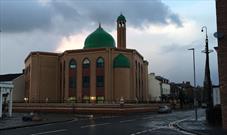 پخش اذان برای نخستین بار از مسجد شهر استاکتون انگلیس