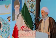 انقلاب اسلامی مصداق بارز آیه ۱۲۹سوره اعراف|مسئولین برای رفع آلام ملت تلاش کنند