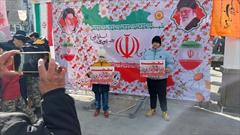 غرفه فعالان کانون های مساجد «همه برای ایران» در مسیر راهپیمایی ۲۲ بهمن اردبیل برپا شد