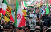 ایستادگی پای انقلاب پیام حضور مردم در راهپیمایی ۲۲ بهمن است