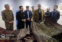 اهدای قالی و منسوجات نفیس آسیای مرکزی به آستان قدس رضوی