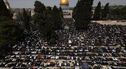 ۱۰۰ هزار نفر اولین نمازجمعه ماه رمضان را در مسجد الاقصی اقامه کردند