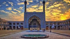مساجد اصفهان به مسافران خدمات رسانی می کنند