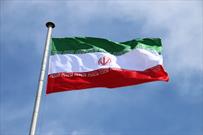 اهتزاز پرچم سه رنگ جمهوری اسلامی ایران در میدان کفن پوشان ورامین