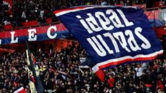 حمله هواداران فوتبال به فدراسیون فرانسه به دلیل ممنوعیت افطار بازیکنان مسلمان