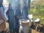 گلاب‌گیری هنر یک‌ قرن بانوان روستای امروله/ جشنواره گلاب‌گیری گامی برای ایجاد نشاط اجتماعی