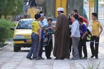 این امام محله‌ مسجد را پاسخگوی نیازهای مختلف مردم کرده است