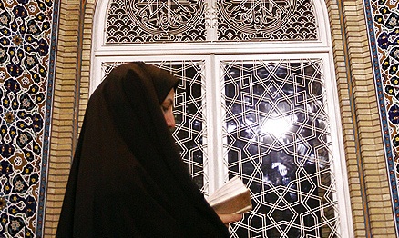 آداب رفتن به مسجد چگونه باید باشد؟