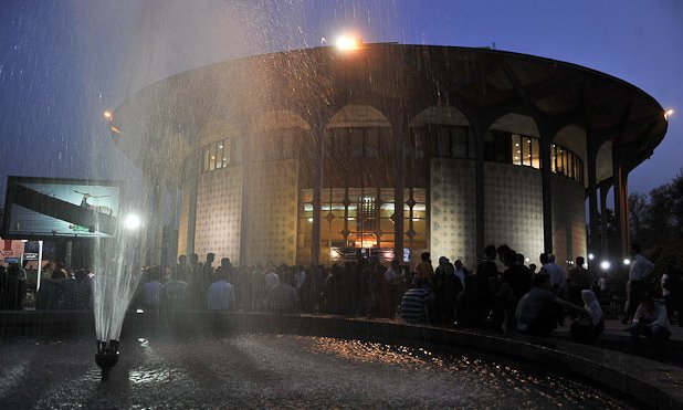 اعلام برنامه جلسات نمایشنامه خوانی «شبهای واقعه» در مجموعه تئاتر شهر 