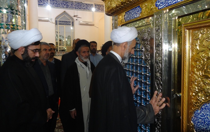 بازدید رئیس سازمان اوقاف کشور و مسئولان کهگیلویه و بویراحمد از امامزاده جعفر(ع)