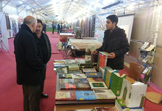 غرفه اداره کل کتابخانه های عمومی استان اردبیل در برج میلاد تهران برپا شد