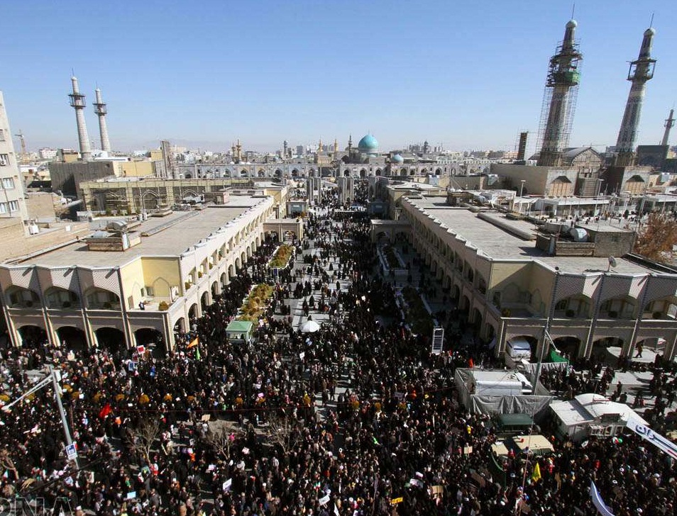 پخش یک میلیون تراکت در راهپیمایی یوم‌‌الله 22 بهمن / شروع راهپیمایی مشهد از میدان 15 خرداد