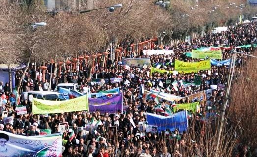 سازمان بسيج هنرمندان ايلام مردم را به راهپيمايي ۲۲ بهمن دعوت كرد