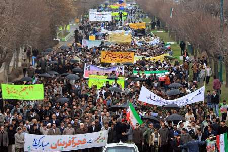 حضور  مردم در راهپیمایی ۲۲ بهمن توطئه های دشمنان را در انتخابات خنثی خواهد کرد