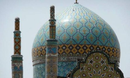 حضور در مسجد عامل معرفت زایی در خانواده است