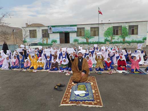 کانون مسجدی که « الفبای ایمان » از آن می جوشد/ امام جماعتی برای کودکان