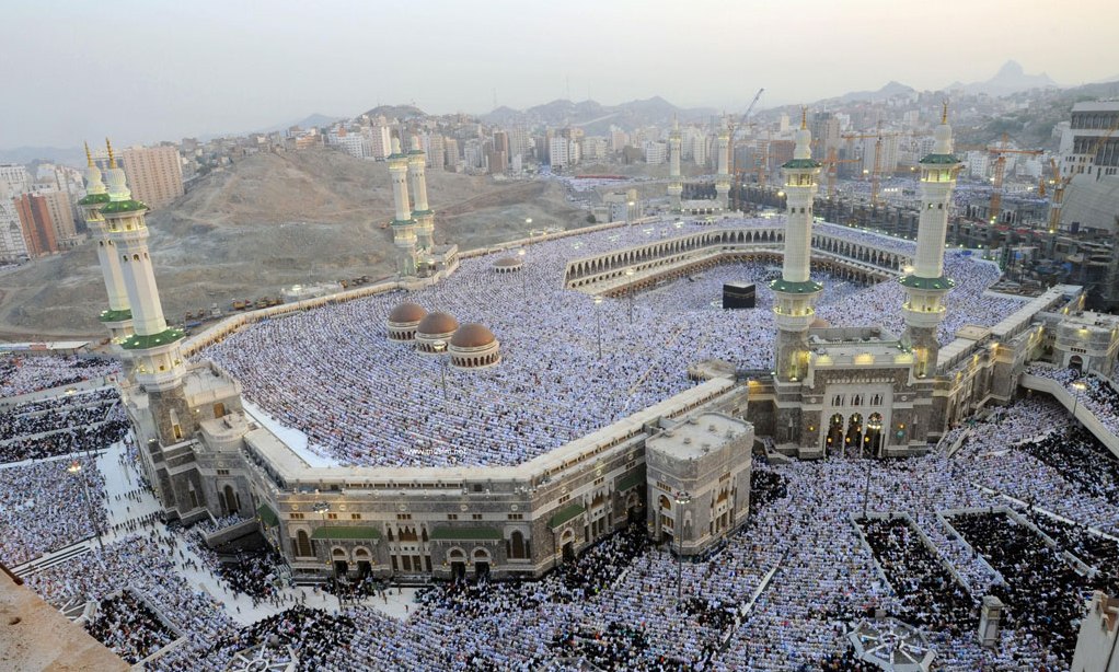 اعلام رسمي فروش آب زمزم در فرودگاه‌ها و بنادر عربستان