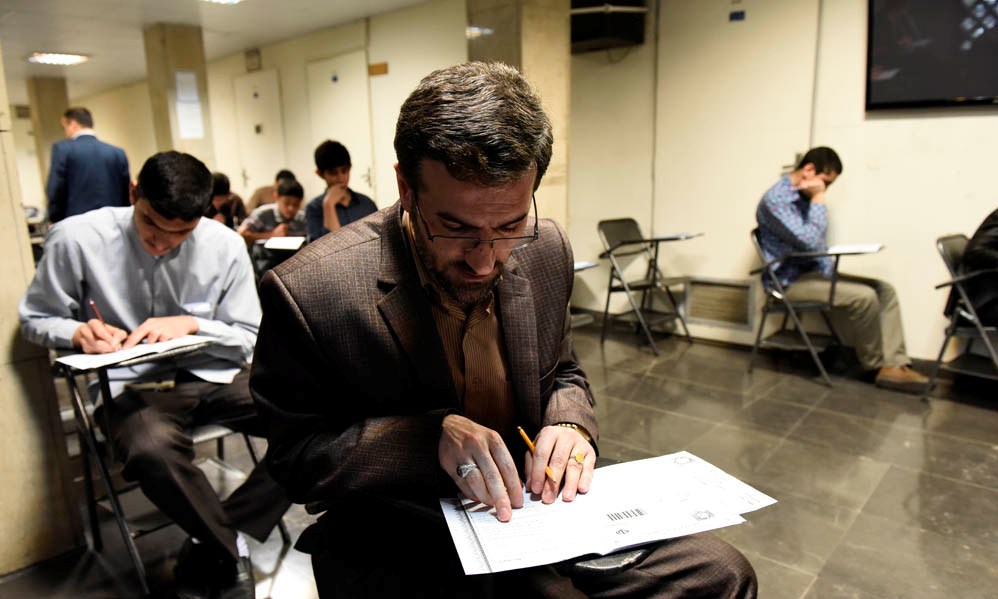 برگزاری مراسم تجلیل از برگزیدگان سیزدهمین آزمون قرآن و عترت در نمایشگاه قرآن