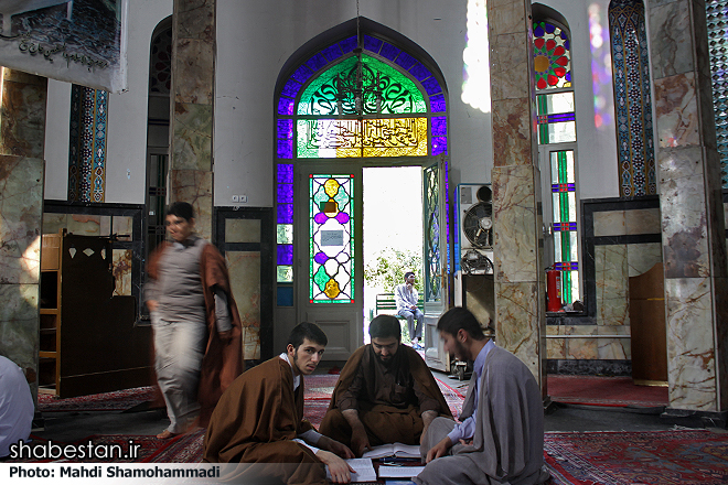 جایگاه تبلیغ فرهنگ مسجدی در جذب جوانان