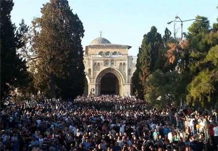 حضور هزاران فلسطینی در نماز عید فطر مسجدالاقصی