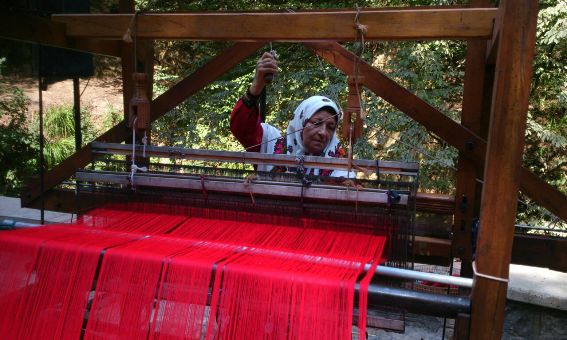 حضور هنرمندان صنایع دستی علی آباد کتول در برنامه زنده شبکه یک سیما