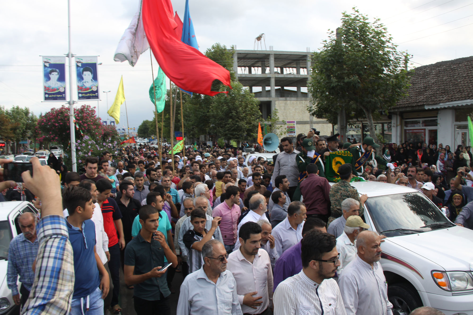 کاروان « زیر سایه خورشید » وارد بندر آستارا شد