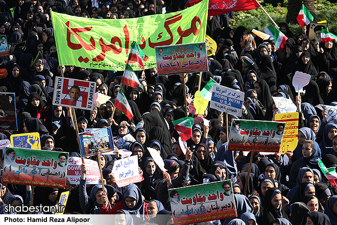 دانش آموزان گیلانی از استکبار ستیزی می‌گویند/آمریکا دشمن بزرگ ما  