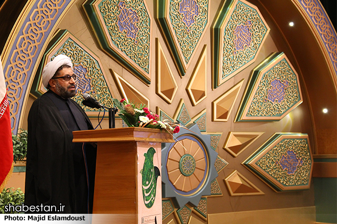 همه ملت ایران «زیر سایه خورشید» هستند/یک هزار و ۵۰۰ باب کانون فرهنگی مجری جشن های دهه کرامت