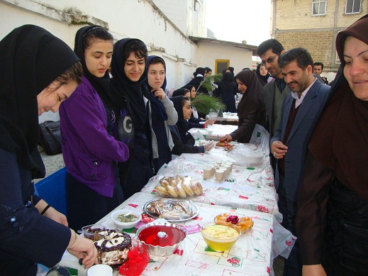 برپایی بازارچه خیریه در پارک ائل گلی تبریز