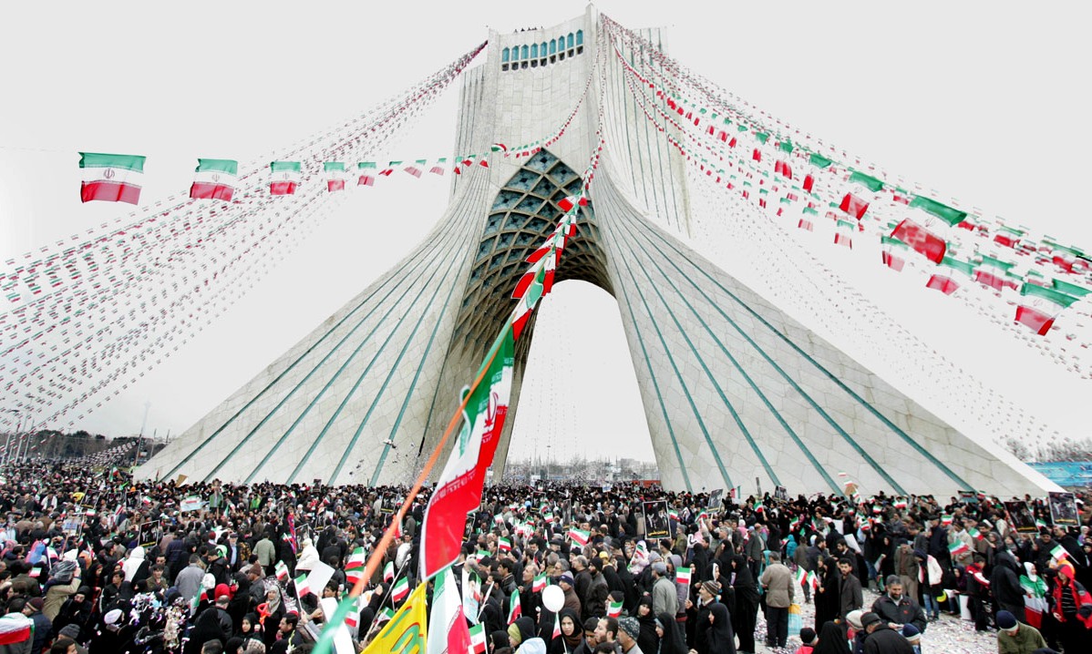 ۳۷ سال اقتدار و مقاومت/گزارش لحظه به لحظه شبستان از راهپیمایان ۲۲ بهمن