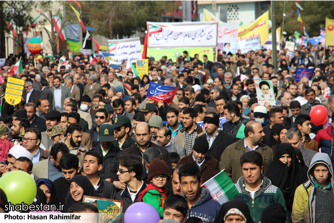 ملت ایران در راه مبارزه با ظلم و دفاع از آزادی همیشه در صحنه هستند