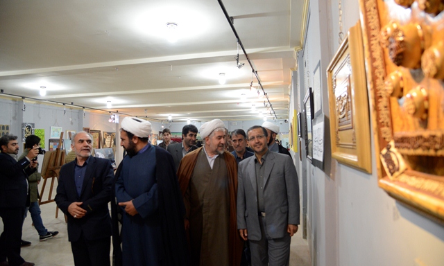 نمایشگاه دستاوردها و توانمندی های قرآنی استان ایلام گشایش یافت
