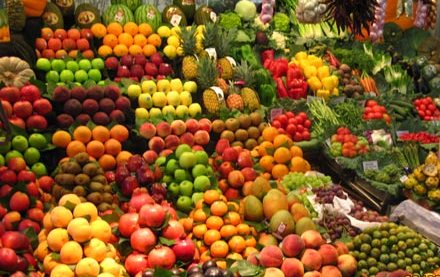 توزیع ۷۰ درصد سهمیه میوه تنظیم بازار عید استان در مشهد