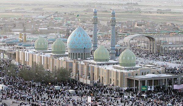 خدمات رسانی سه هزار و پانصد خادم به زائران جمکران در نوروز