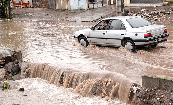 وقوع سیل در شهرستان چگنی لرستان