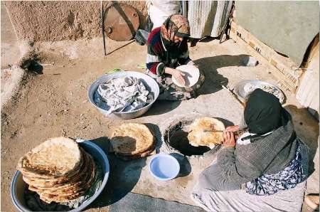 جشنواره سمنان شهر نان برگزار مي شود