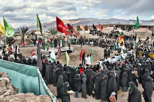 روستای ده زیار کرمان آمادگی حضور گردشگران خارجی برای شرکت در مراسم تعزیه خوانی را دارد