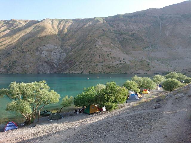 دریاچه کوهستانی گهر مامنی برای گردشگران در هوای گرم تابستانی