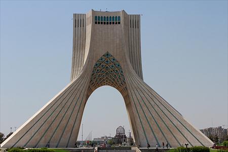 مسجد ۷۲ تن میدان آزادی به  زودی به بهره برداری می رسد/ ساخت مسجد در مبادی ورودی تهران