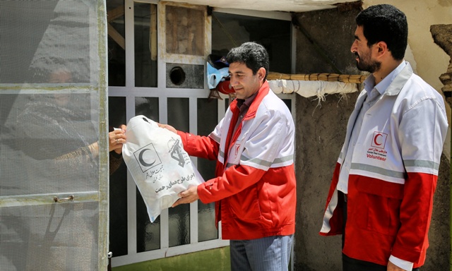 ۴۰۵۴ سبد حمایتی طرح همای رحمت بین محرومین گلستان توزیع شد